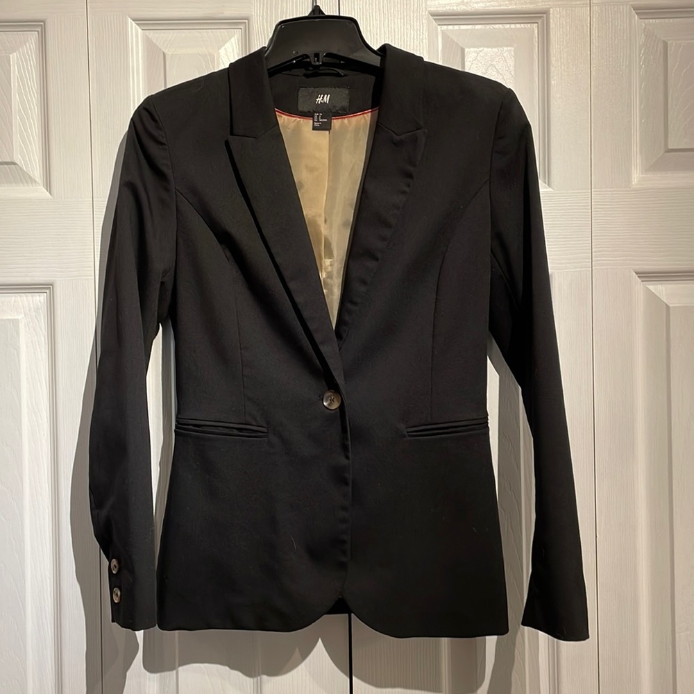 H&M black blazer size 6